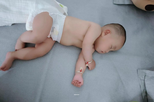 金华孕妇肚子一跳一跳